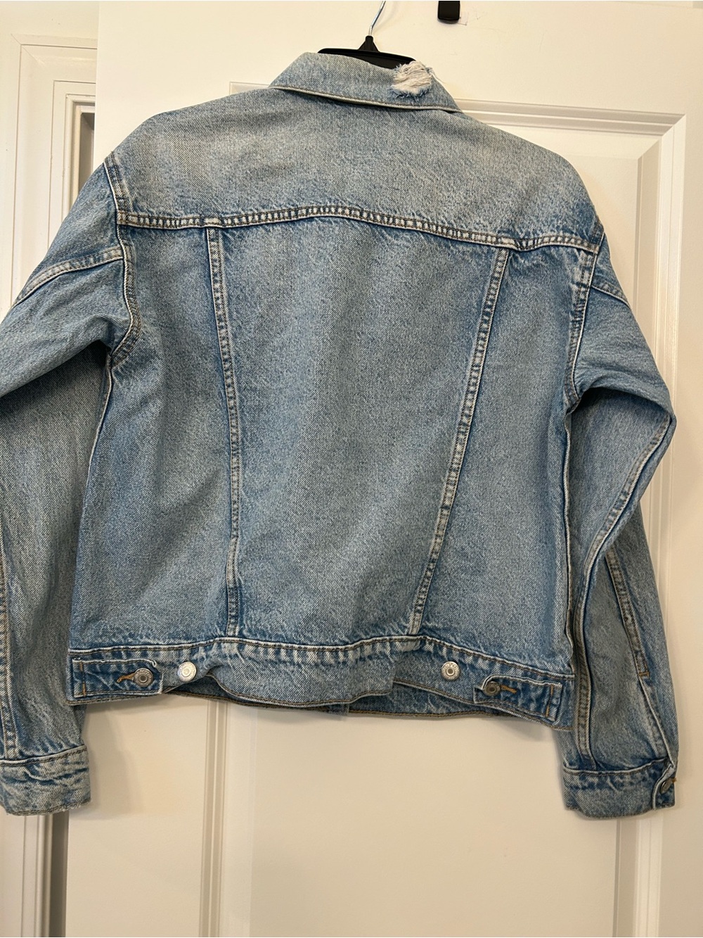 Old Navy Light Blue Distressed Denim Jacket - Picture 4 of 5
